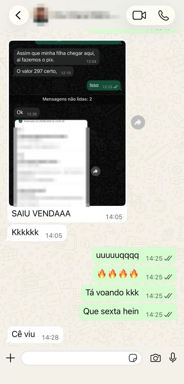 Conversa de cliente da mentoria comemorando uma venda